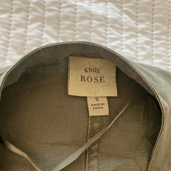 Olive green cascading jacket - Picture 2 of 3